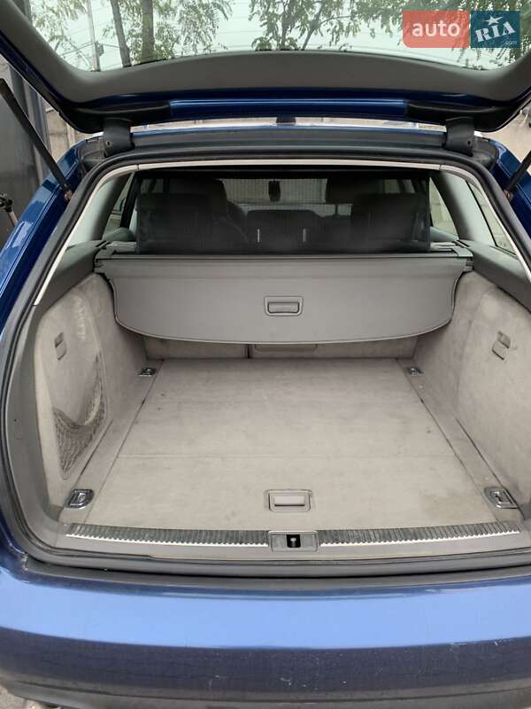Универсал Audi A4 2004 в Киеве