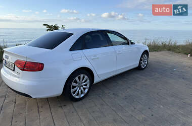 Седан Audi A4 2010 в 