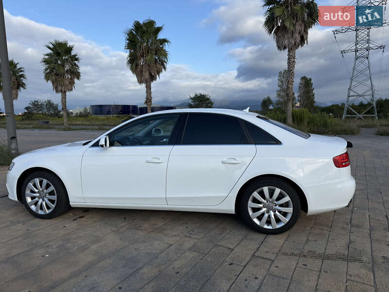 Седан Audi A4 2010 в Одессе