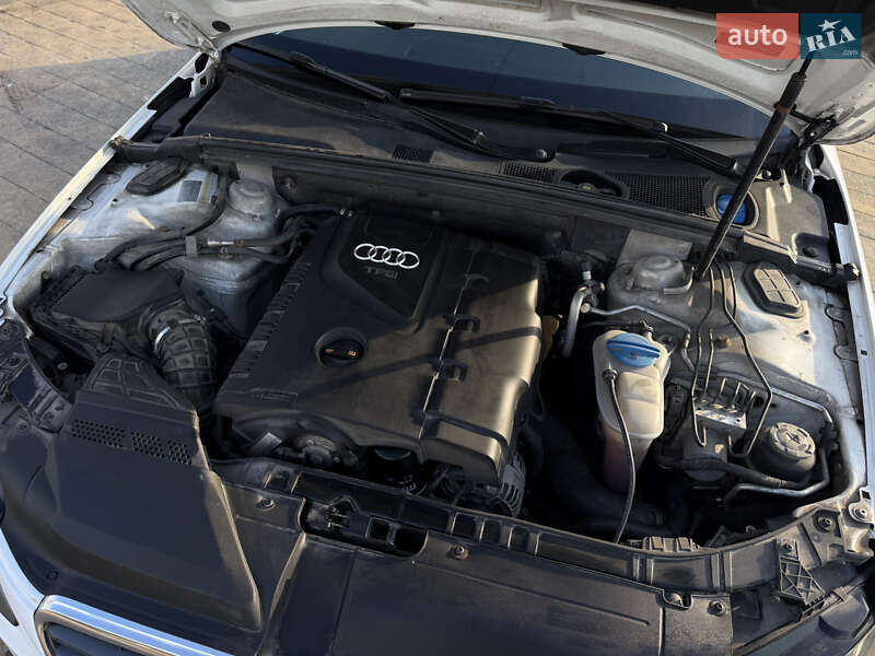 Седан Audi A4 2010 в Одессе