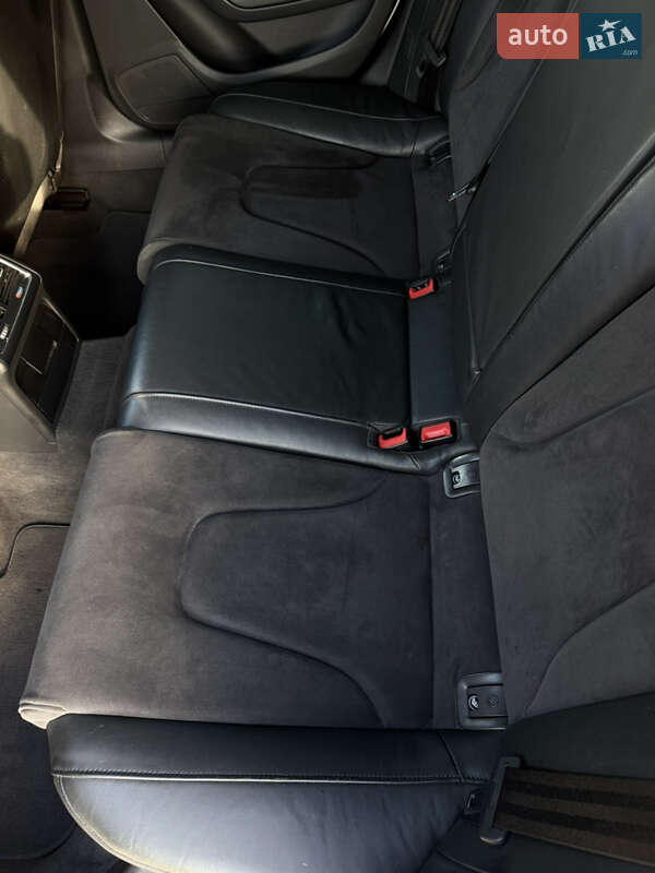 Седан Audi A4 2010 в Одессе