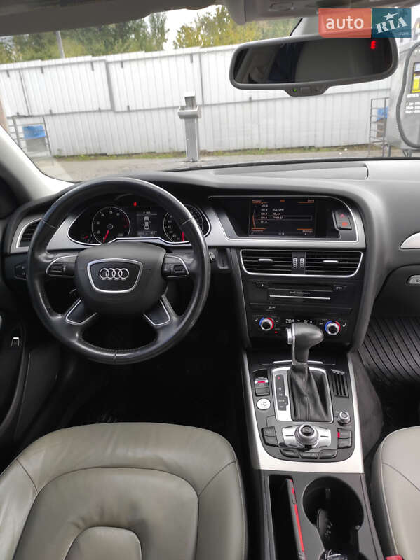 Седан Audi A4 2014 в Луцке