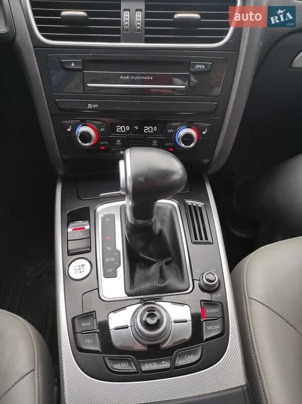 Седан Audi A4 2014 в Луцке