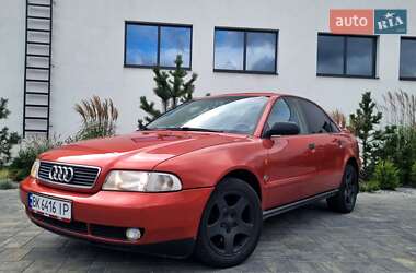 Седан Audi A4 1996 в 