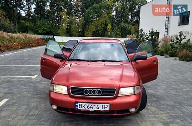 Седан Audi A4 1996 в 
