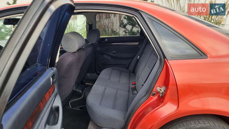 Седан Audi A4 1996 в Луцке