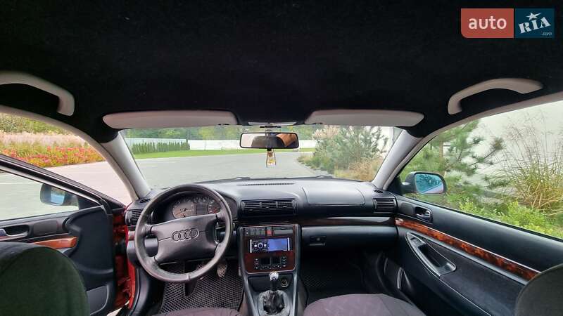 Седан Audi A4 1996 в Луцке
