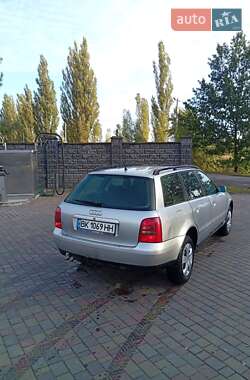 Универсал Audi A4 1997 в 
