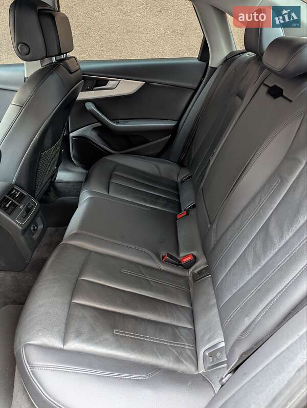 Седан Audi A4 2017 в Києві