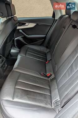 Седан Audi A4 2017 в 