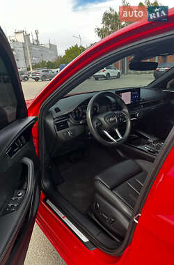 Седан Audi A4 2023 в 