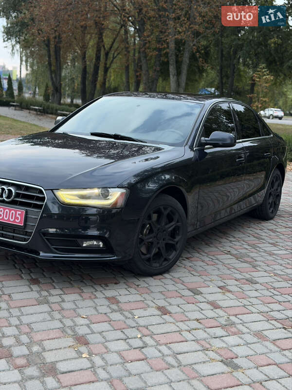 Седан Audi A4 2013 в Лубнах