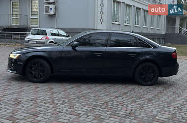 Седан Audi A4 2013 в 