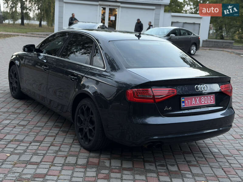 Седан Audi A4 2013 в Лубнах