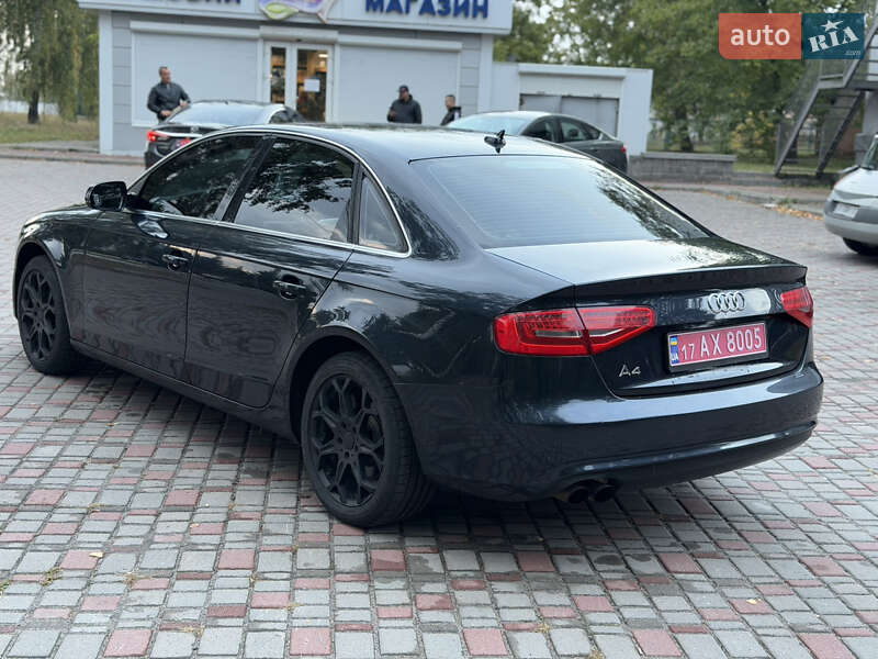 Седан Audi A4 2013 в Лубнах