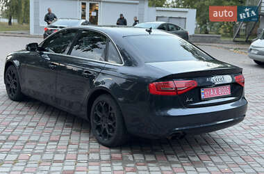 Седан Audi A4 2013 в 