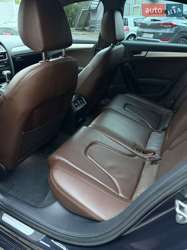 Седан Audi A4 2013 в Лубнах