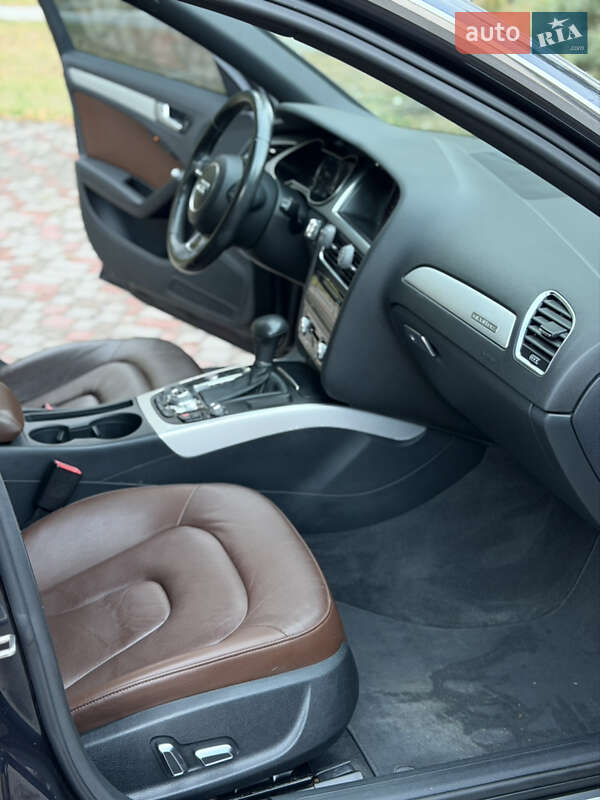 Седан Audi A4 2013 в Лубнах