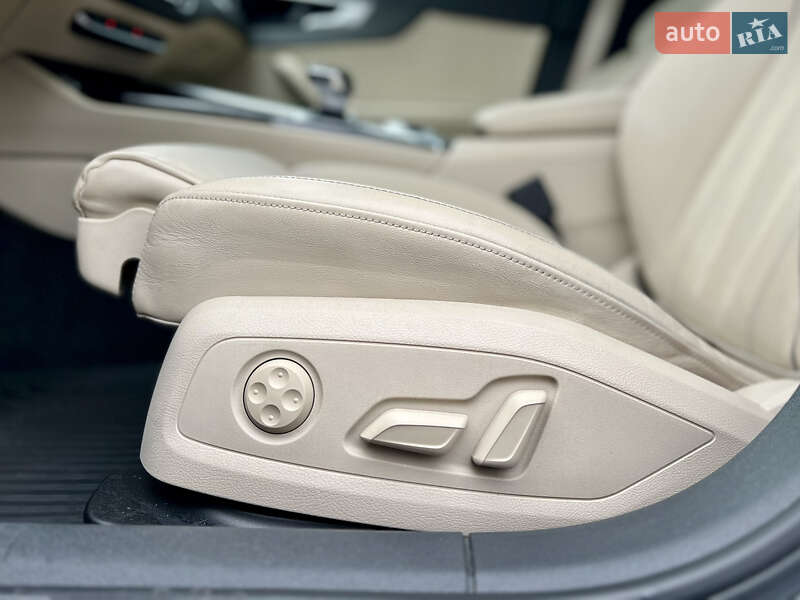Седан Audi A4 2022 в Киеве