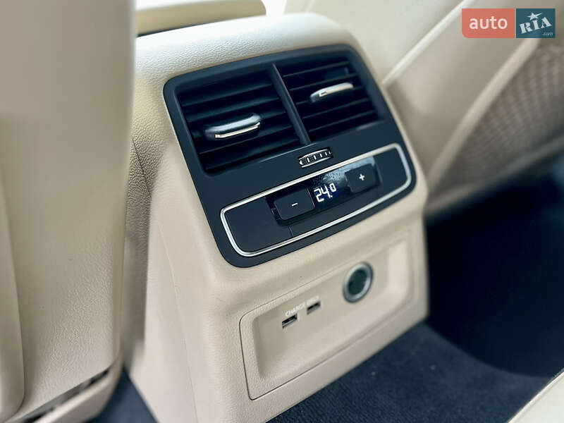 Седан Audi A4 2022 в Киеве