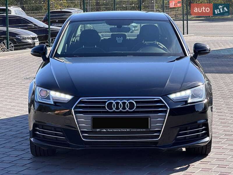 Седан Audi A4 2016 в Запорожье