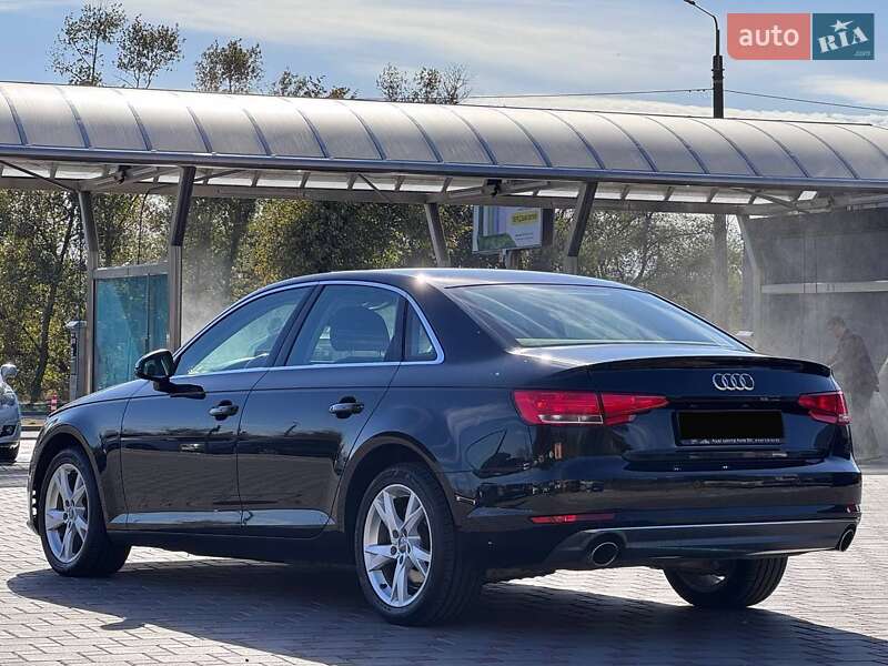 Седан Audi A4 2016 в Запорожье