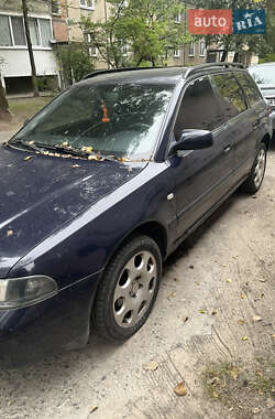Універсал Audi A4 2000 в Вараші