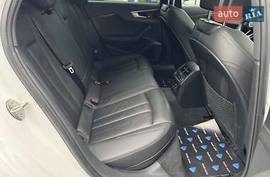 Седан Audi A4 2018 в 