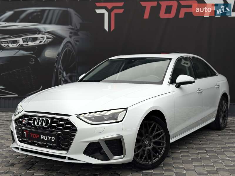 Седан Audi A4 2021 в Львові
