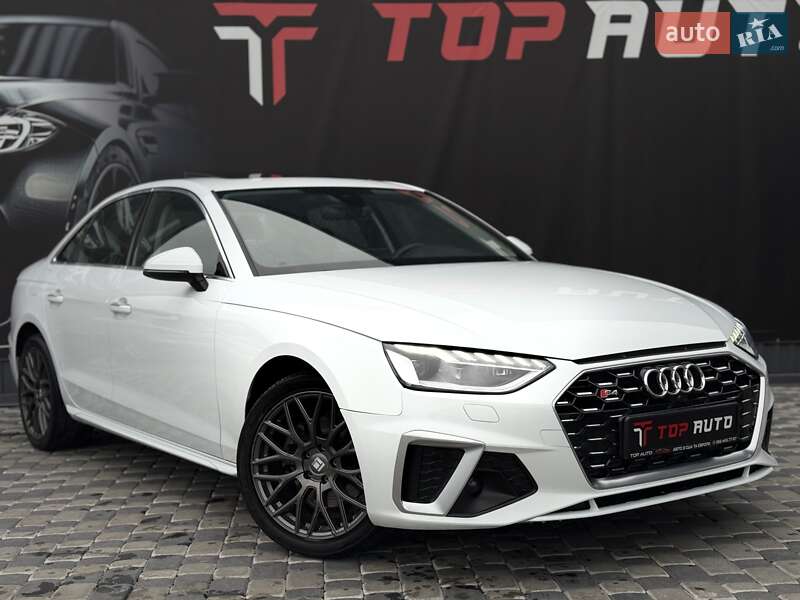 Седан Audi A4 2021 в Львові