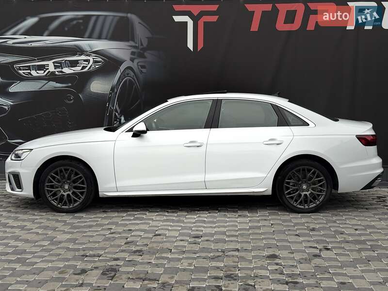 Седан Audi A4 2021 в Львові