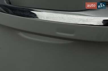 Седан Audi A4 2021 в 