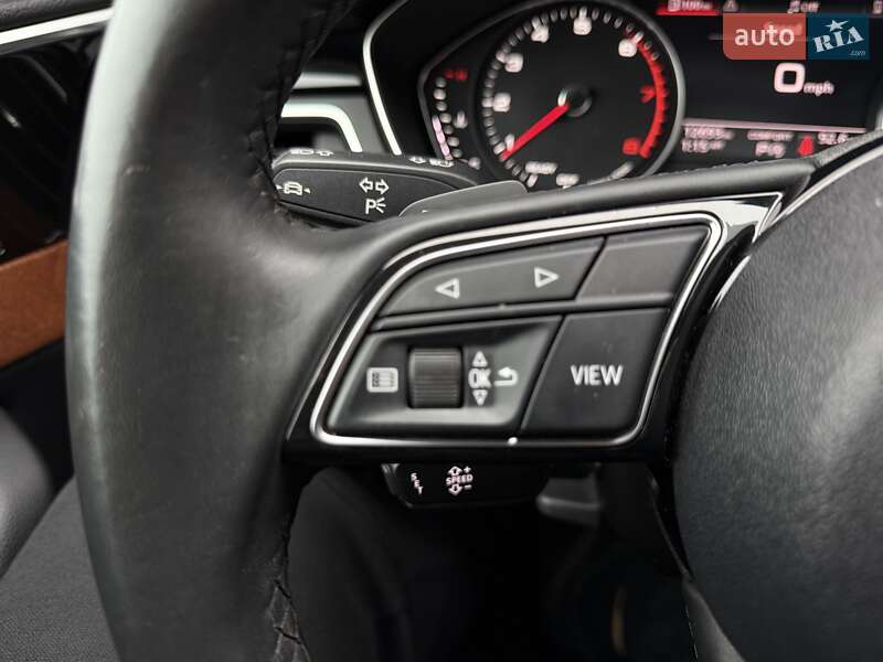 Седан Audi A4 2021 в Львові