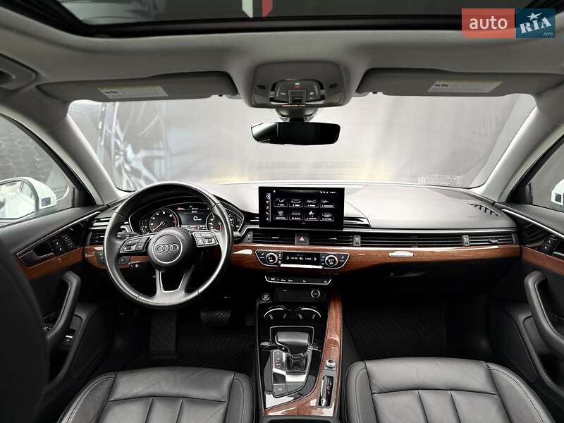 Седан Audi A4 2021 в Львові