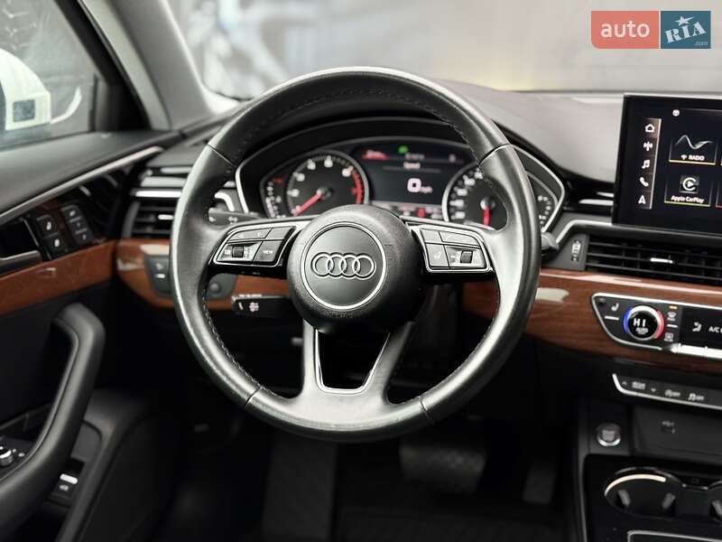 Седан Audi A4 2021 в Львові