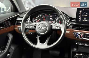 Седан Audi A4 2021 в 