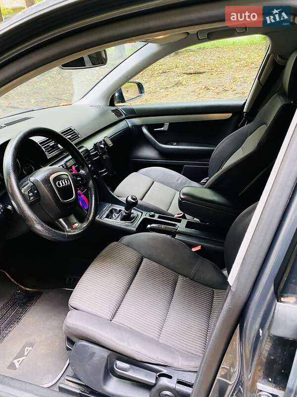 Универсал Audi A4 2005 в Киеве