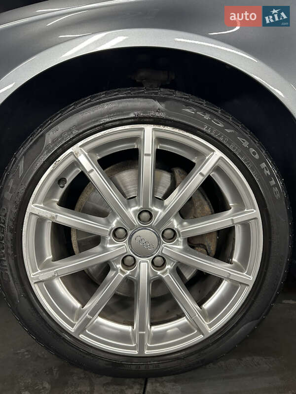 Седан Audi A4 2015 в Києві