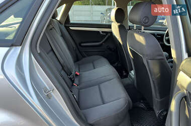 Седан Audi A4 2004 в 