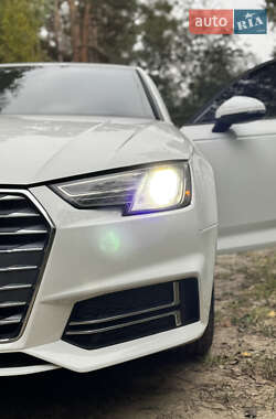 Седан Audi A4 2018 в 