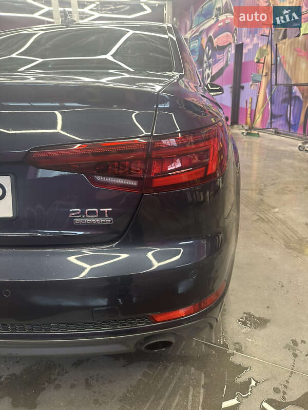 Седан Audi A4 2017 в Киеве