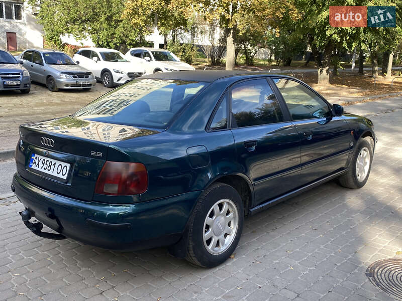 Седан Audi A4 1995 в Харькове