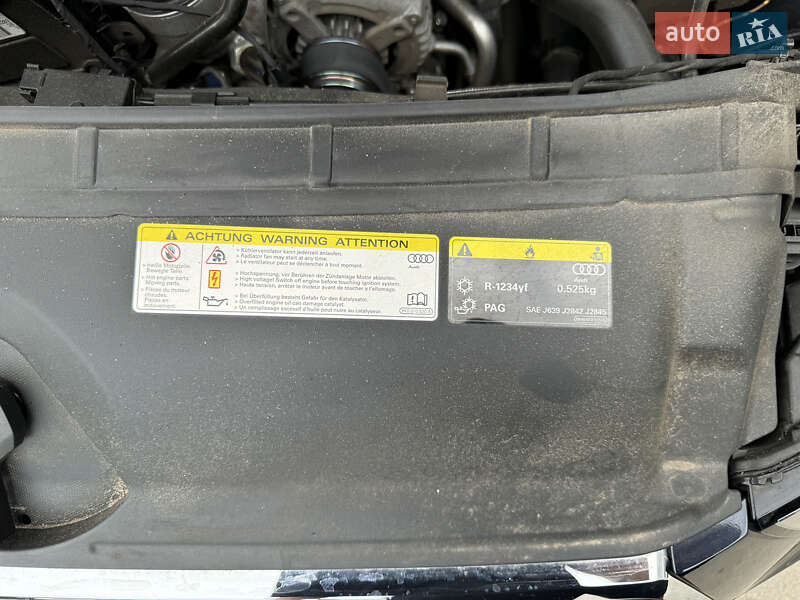 Седан Audi A4 2018 в Киеве