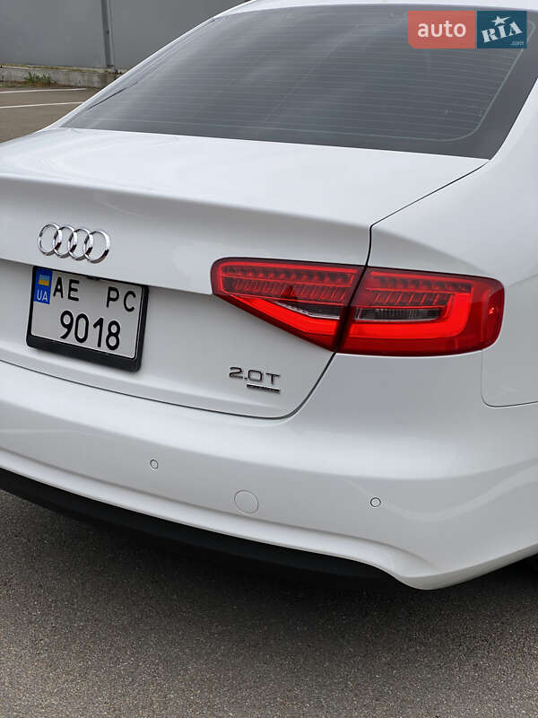 Седан Audi A4 2013 в Києві