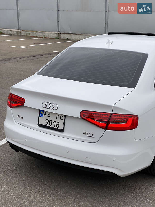 Седан Audi A4 2013 в Києві