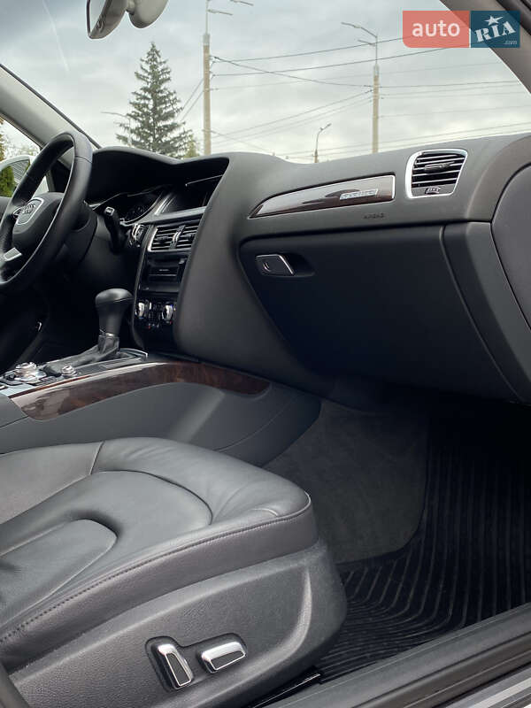 Седан Audi A4 2013 в Києві
