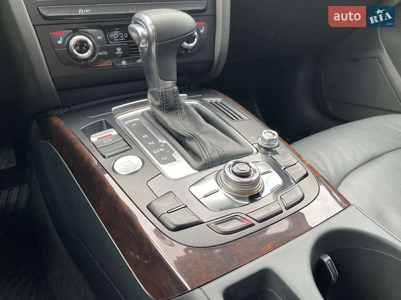 Седан Audi A4 2013 в Києві