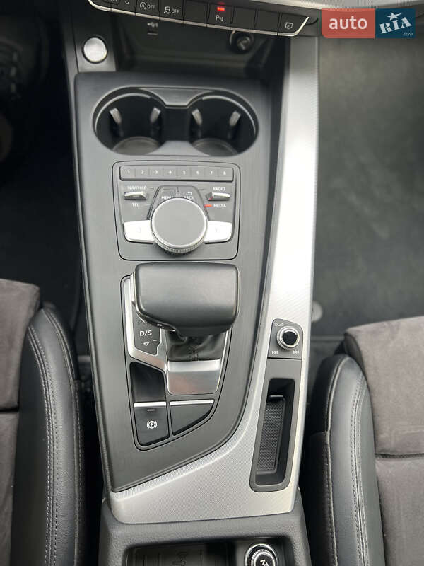 Универсал Audi A4 2018 в Киеве