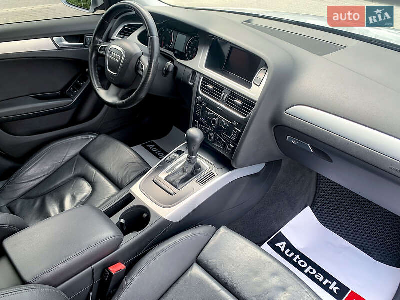 Седан Audi A4 2010 в Тернополе