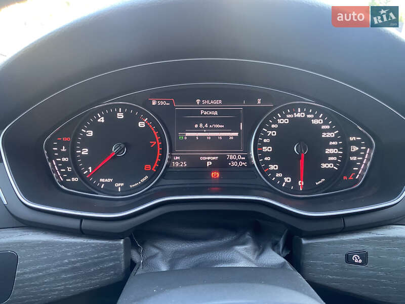 Седан Audi A4 2016 в Львове